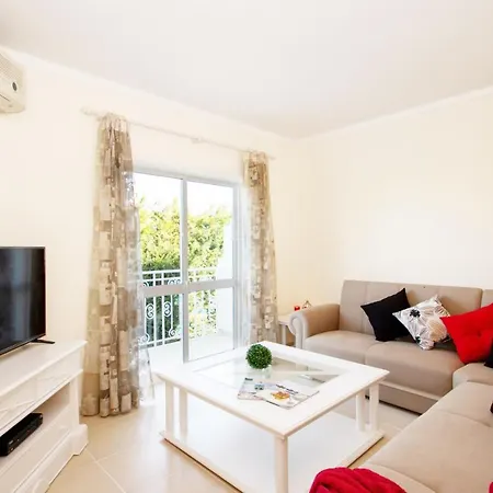 Casa de Férias Townhouse Moreton *
